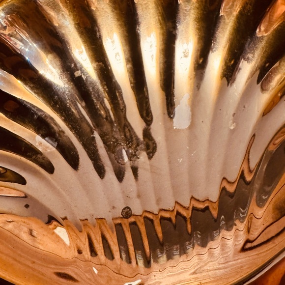 Squirrel Gold 3 part Shell-Shaped Serving Dish - Picture 5 of 5